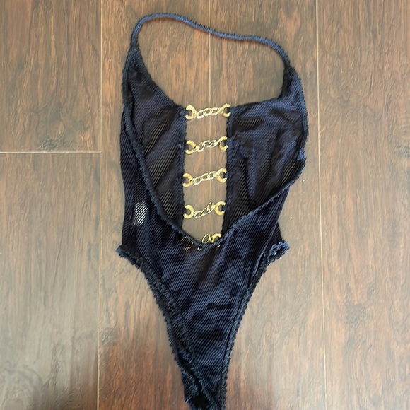 Vintage Shirley of Hollywood black lace with chains lingerie - Picture 3 of 7